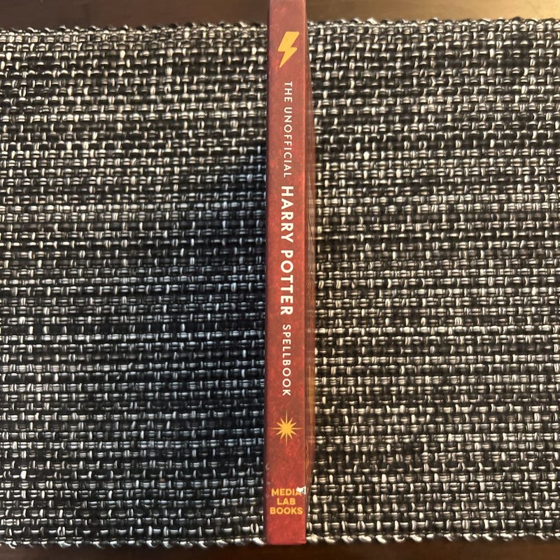 The Unofficial Harry Potter Spell Book - Special Edition
