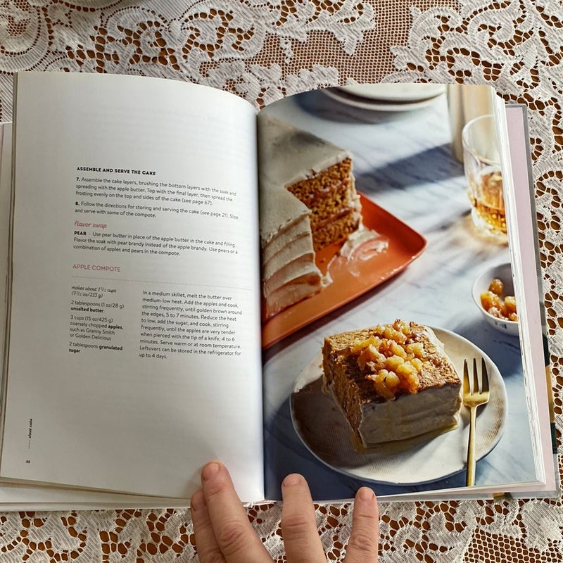 Mini Pies Cookbook by Abigail Dodge