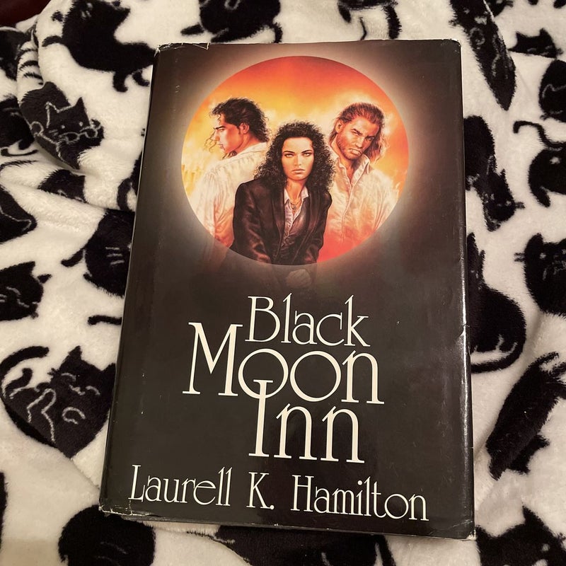 Black Moon Inn