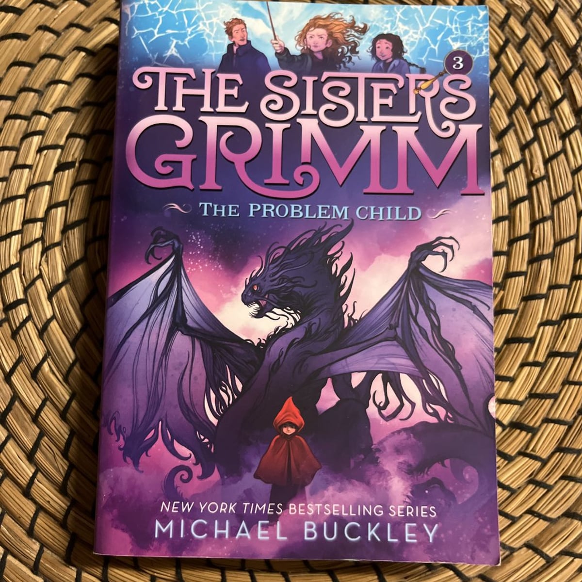 The Sisters Grimm by Michael Buckley, Paperback | Pangobooks