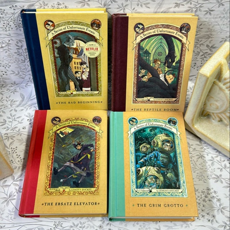 A Series of Unfortunate Events 4 Hardcover Bundle