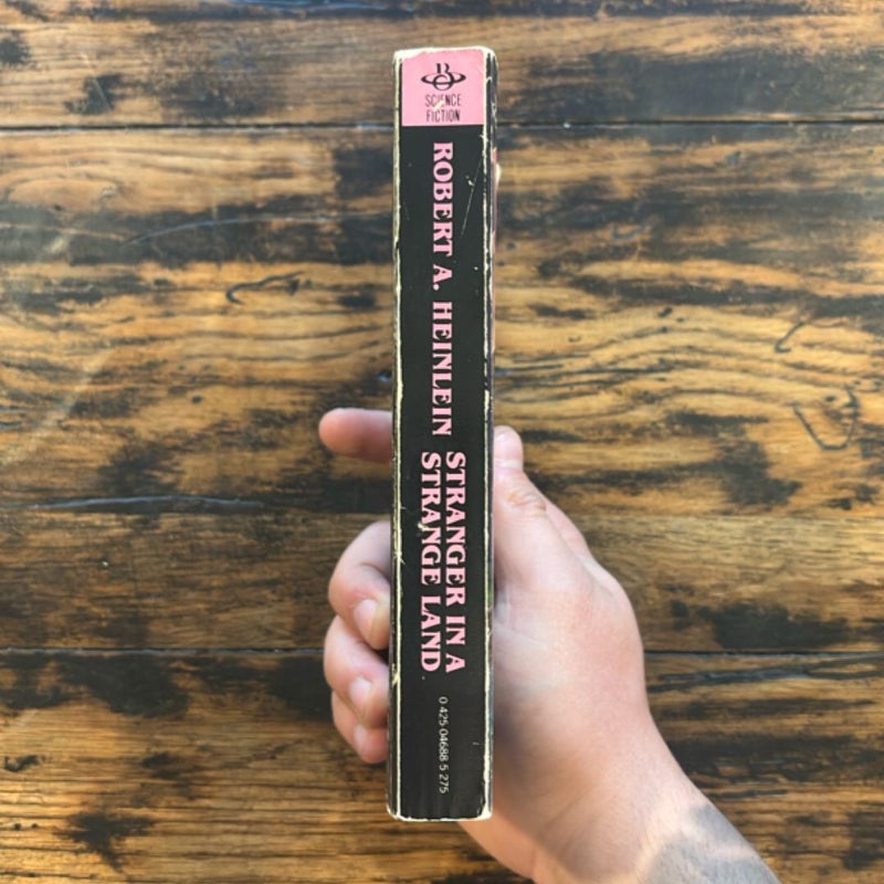 Stranger In a Strange Land (1982 Vintage Berkley Books 55th Printing)