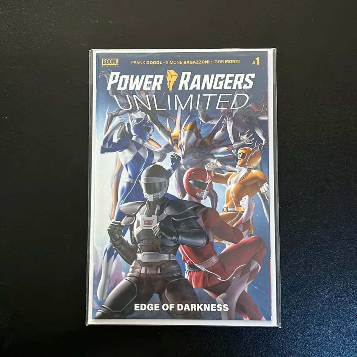 Power Rangers Unlimited #1 Edge of Darkness by , Paperback | Pangobooks