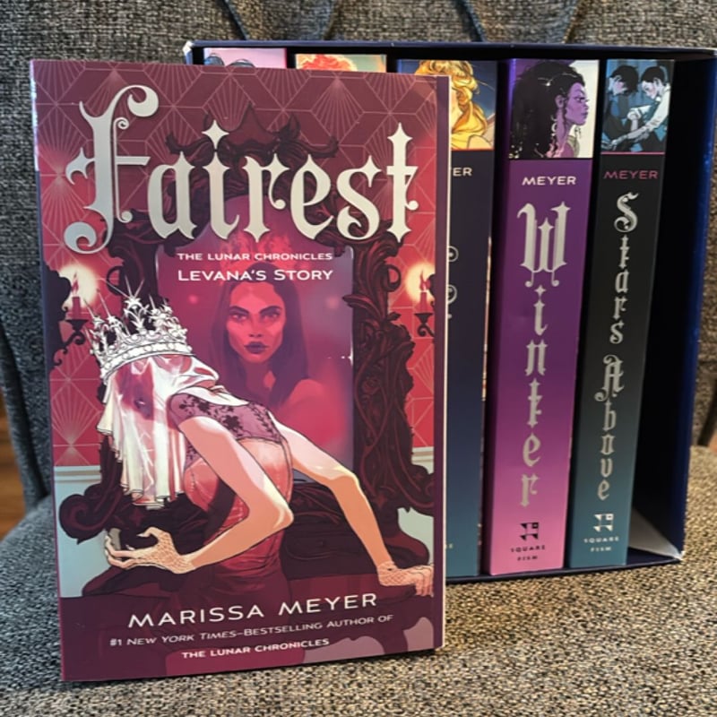 The Lunar Chronicles Boxed Set: Cinder, Scarlet, Cress, Fairest, Stars above, Winter