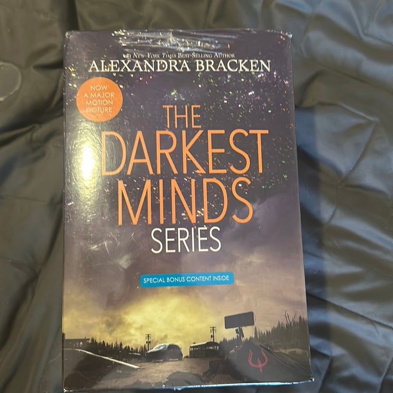 The Darkest Minds Series Boxed Set [4-Book Paperback Boxed Set] (the Darkest Minds)