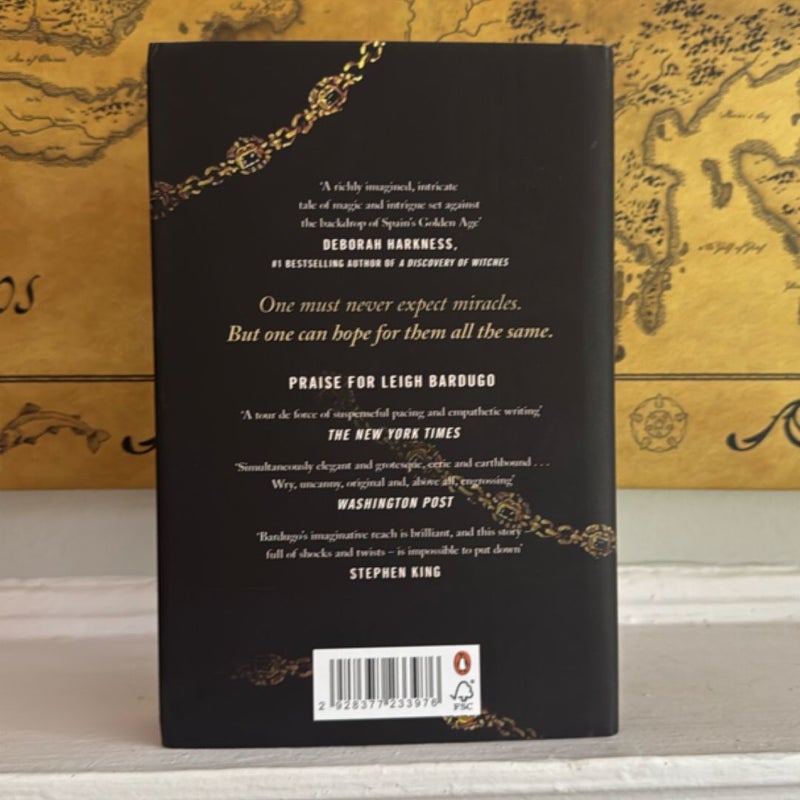 The Familiar: Waterstones Edition