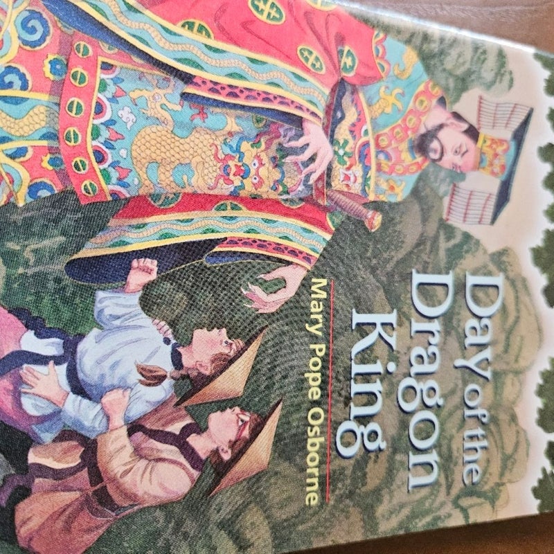 Day of the dragon king. Magic tree house