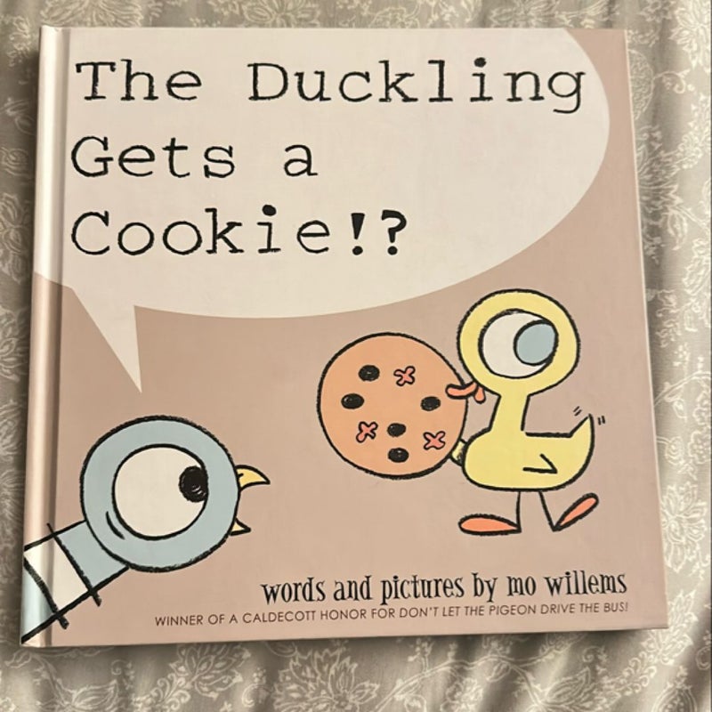 The Duckling Gets a Cookie!? (Pigeon Series)