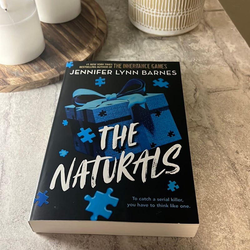 The Naturals by Jennifer Lynn Barnes, Paperback Pangobooks