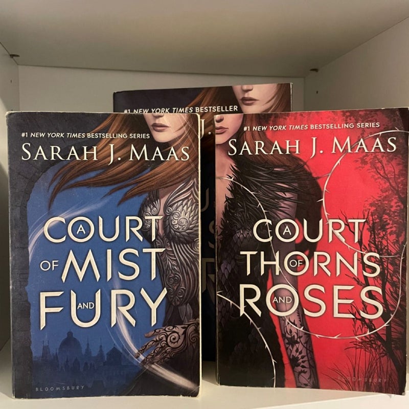 A Court Of Thorns And Roses