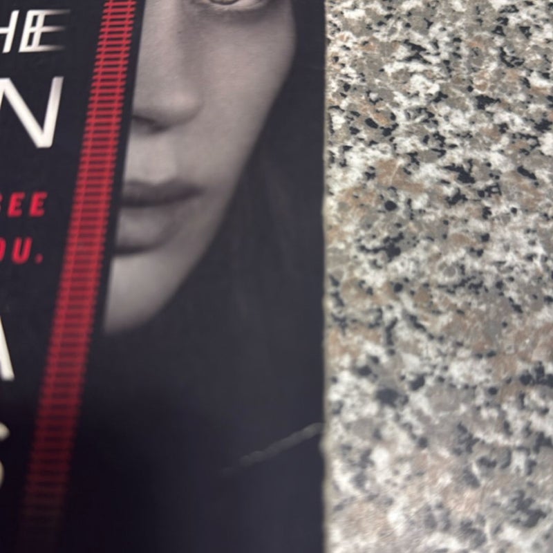 The Girl on the Train (Movie Tie-In)