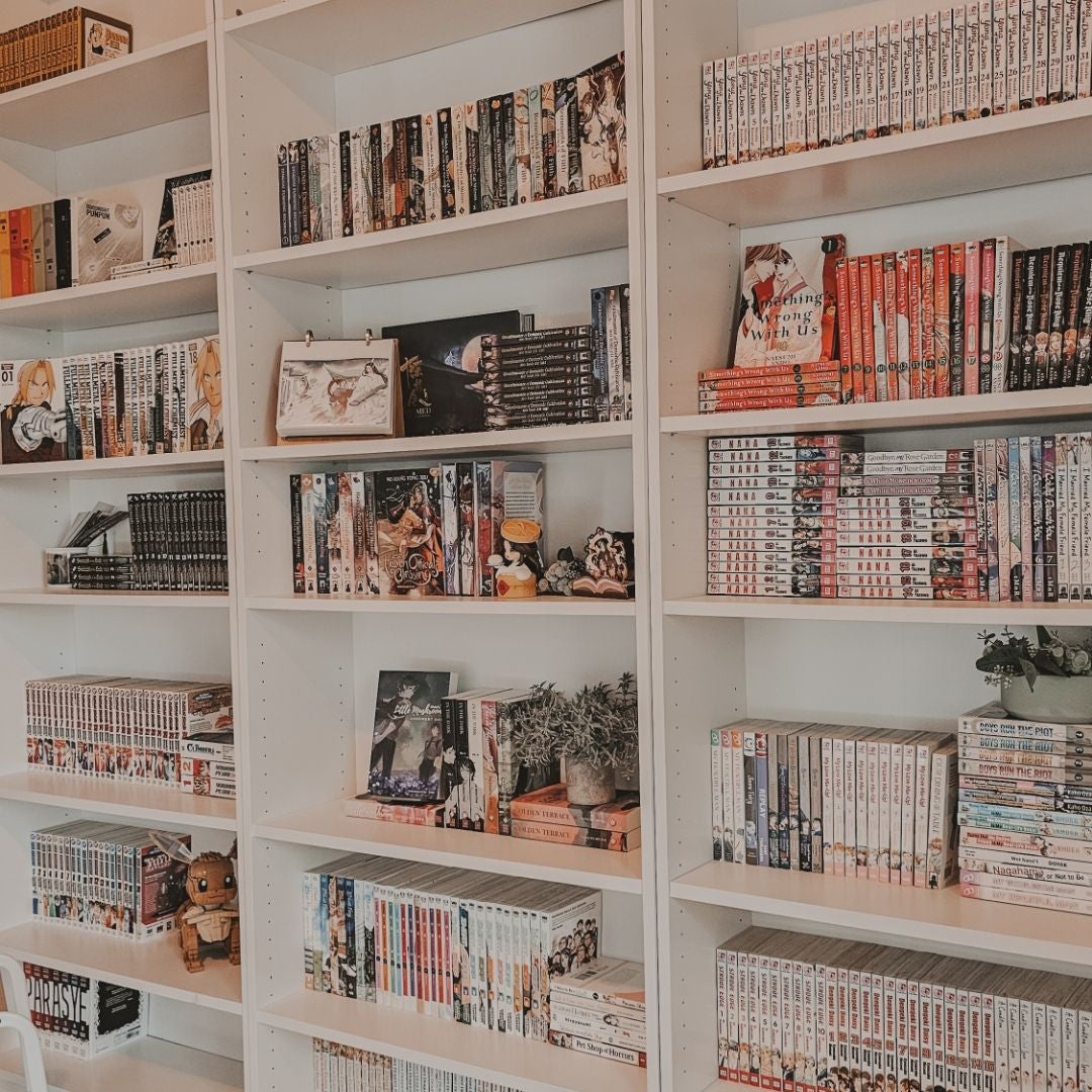 Cassie's bookshelf