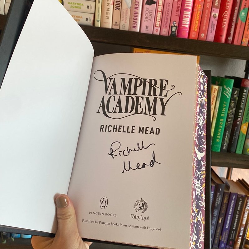 Vampire Academy Fairyloot by , Hardcover Pangobooks