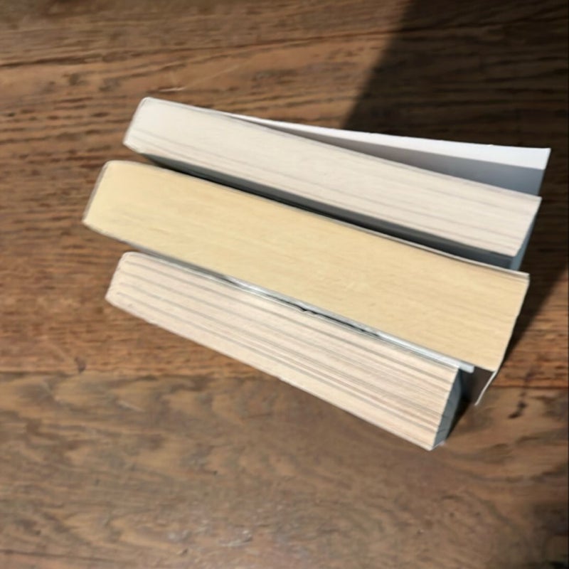 Lot of 3 Horror Trsde Paperbacks