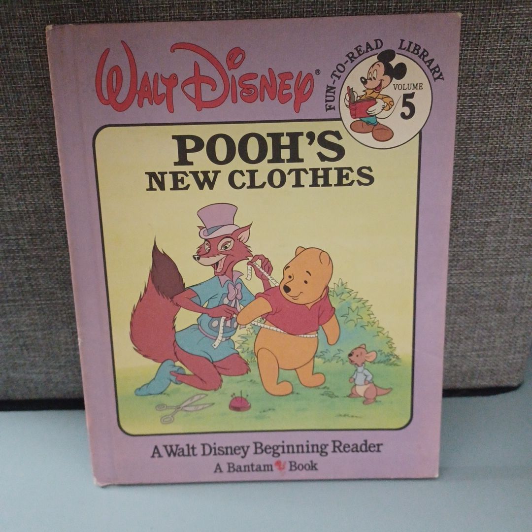 Walt Disney's Fun to Read Library Volume 5: Pooh's New Clothes
