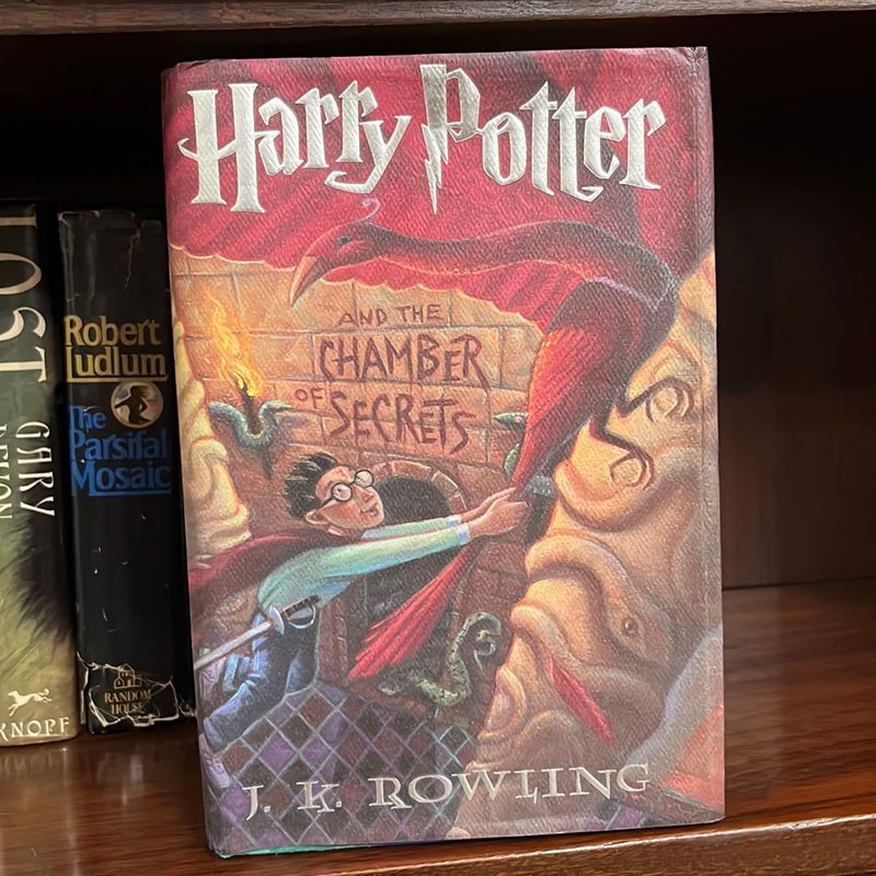 Harry Potter and the Chamber of Secrets (Harry Potter, Book 2