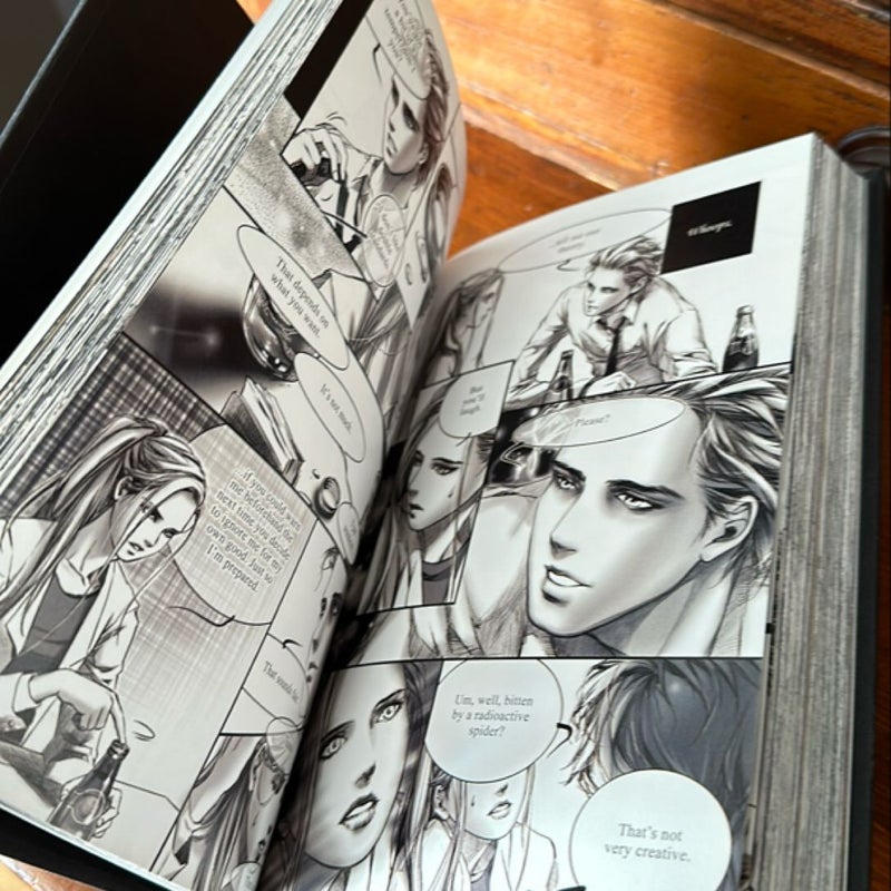 Twilight: the Graphic Novel Collector's Edition