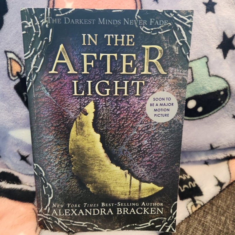 In the Afterlight (a Darkest Minds Novel)