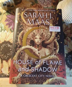 House of Flame and Shadow *Target Exclusive Bonus Chapter: Ruhn & Lidia