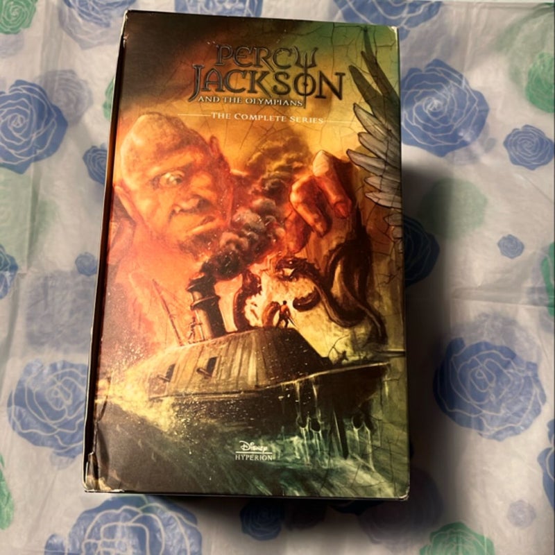 Percy Jackson and the Olympians 5 Book Paperback Boxed Set (new Covers No poster)