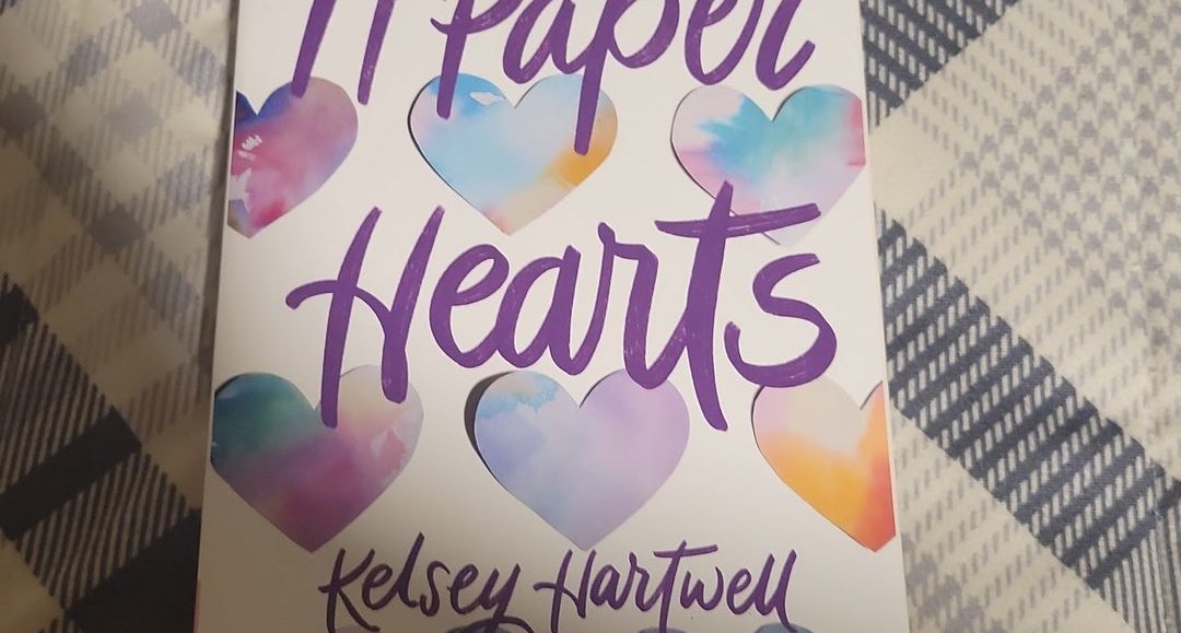 11 Paper Hearts by Kelsey Hartwell, Paperback