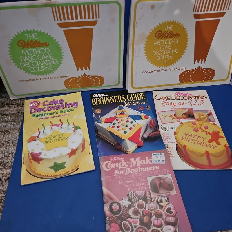 WILTON Cake Decorating PACK #1 - Six BEGINNER'S BOOKS