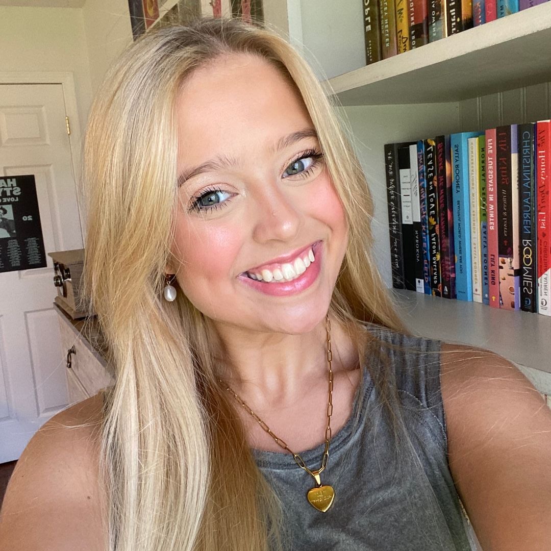 chelsea crowe