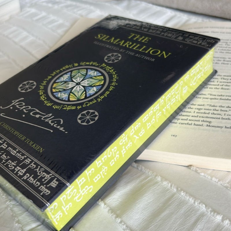 The Silmarillion [Illustrated Edition]