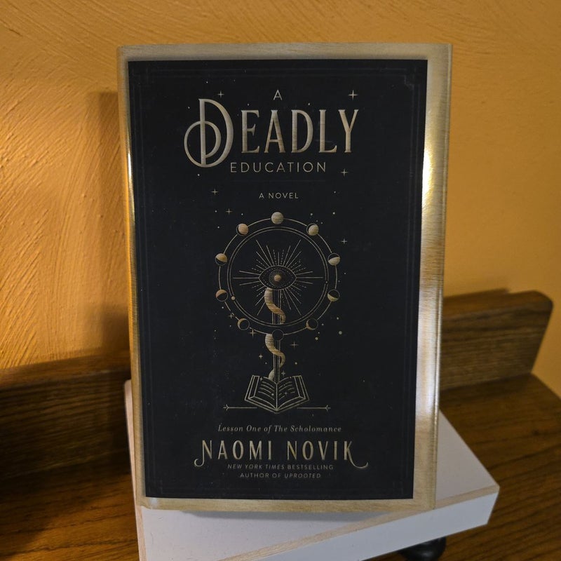 A Deadly Education: A Novel