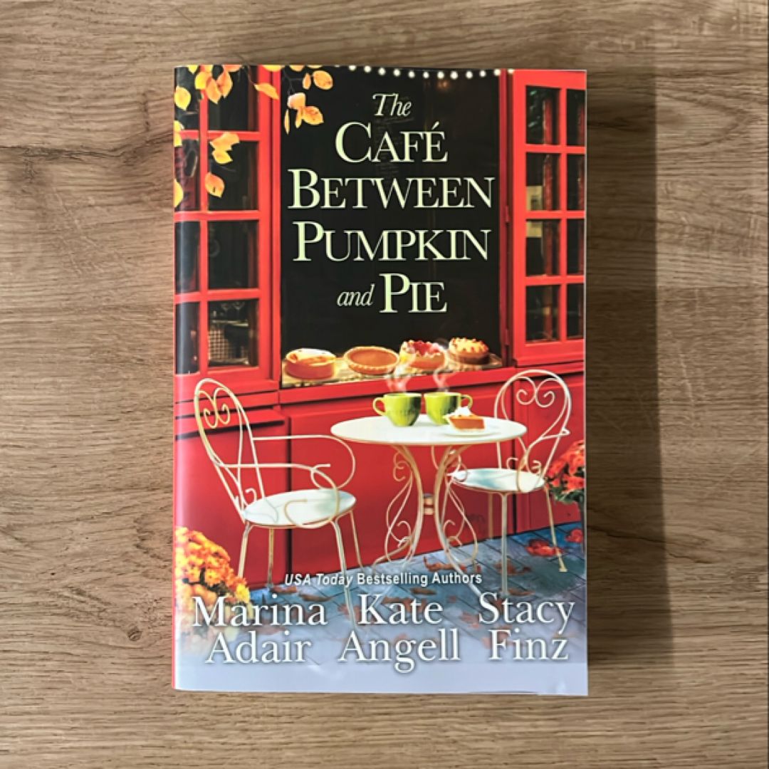 The Café Between Pumpkin and Pie