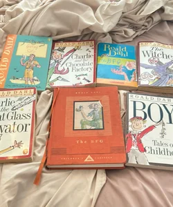 A collection of Ronald Dahl books 