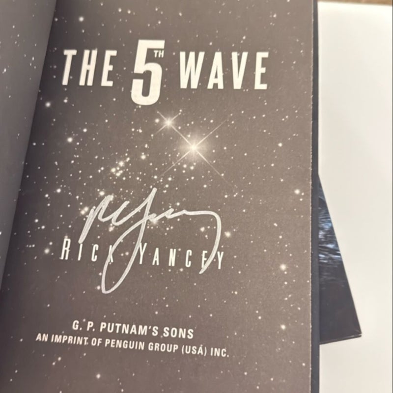 The 5th Wave Series 3 book Bundle with signed copy  