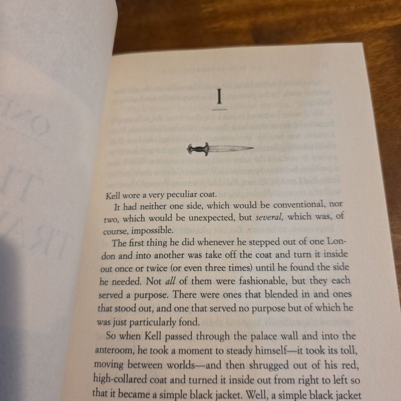 A Darker Shade of Magic, Book 1 of 3-Shades of Magic