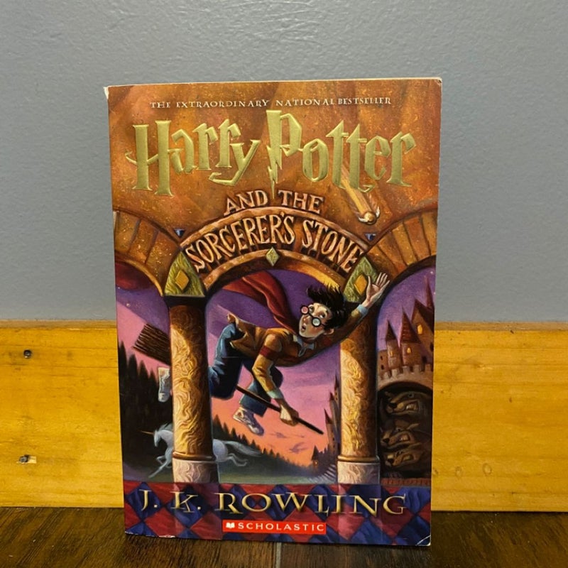 Harry Potter And The Sorcerer's Stone By J. K. Rowling (paperback