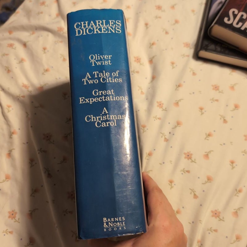 Oliver Twist ; A Tale of Two Cities ; Great Expectations ; A Christmas Carol