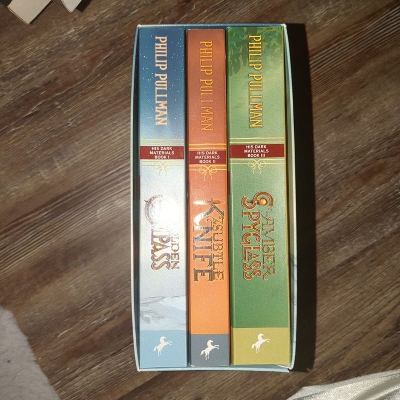 His Dark Materials 3-Book Paperback Boxed Set