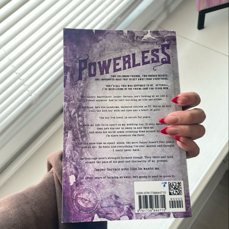Powerless by Elsie Silver , Paperback | Pangobooks
