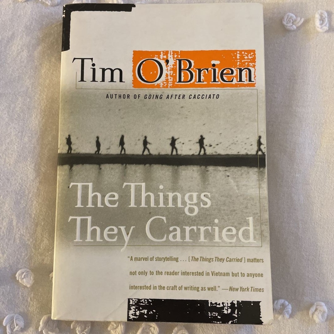 The Things They Carried by Tim O'Brien, Paperback | Pangobooks