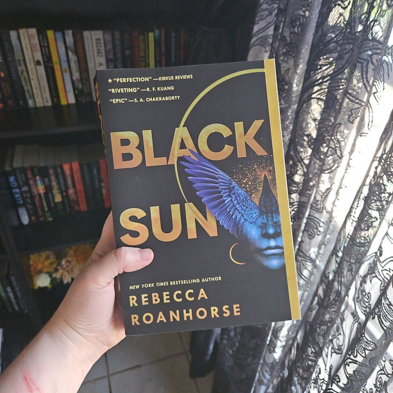 Black Sun by Rebecca Roanhorse, Paperback Pangobooks