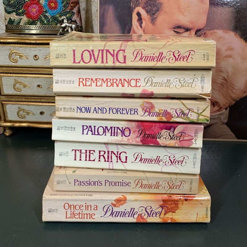 Danielle Steel Vintage / Classic 7-book Paperback Bundle 