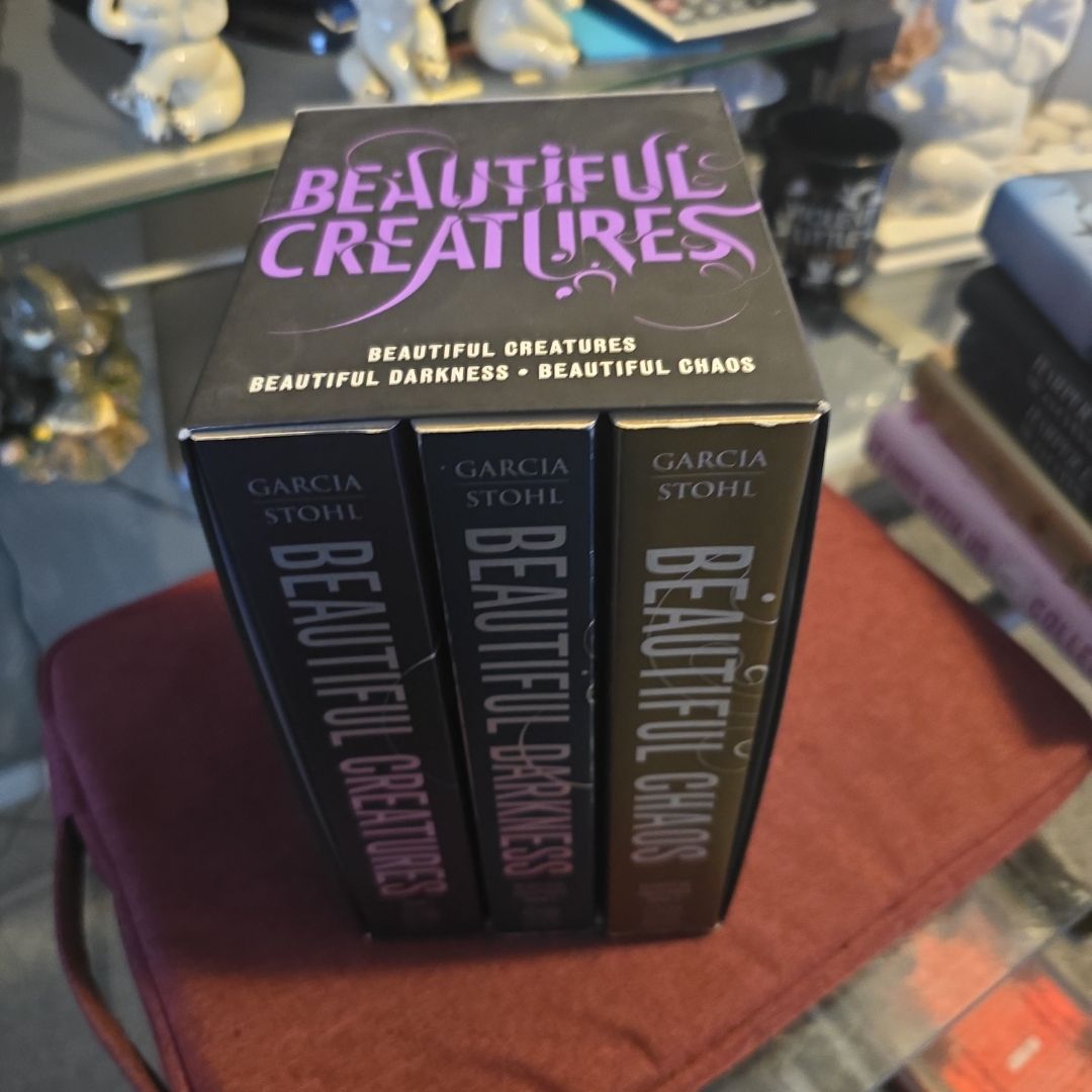 The Beautiful Creatures Paperback Set: Beautiful Creatures, Beautiful Darkness, Beautiful Chaos