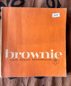Brownie Hirl Scout Handbook VINTAGE 1963