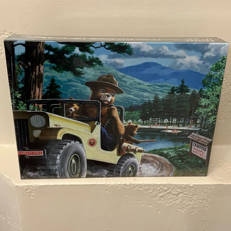 Lantern Press Smokey Bear 1,000-Piece Jigsaw Puzzle