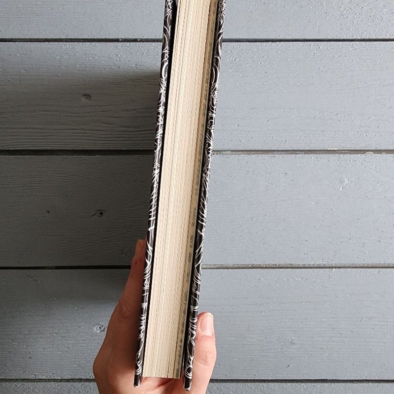 BAM Exlusive Edition A Court of Frost and Starlight 