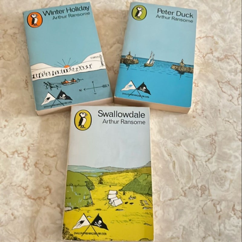 Vintage Swallows & Amazons bundle of 3 books