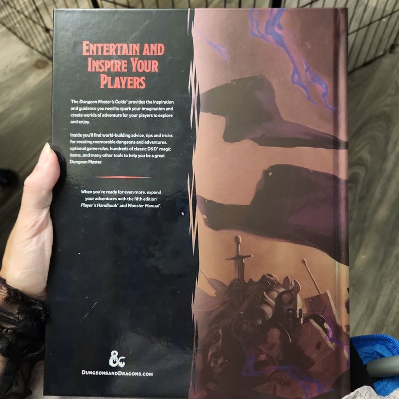 Dungeons and Dragons Core Rulebooks Gift Set (Special Foil Covers Edition with Slipcase, Player's Handbook, Dungeon Master's Guide, Monster Manual, DM Screen)