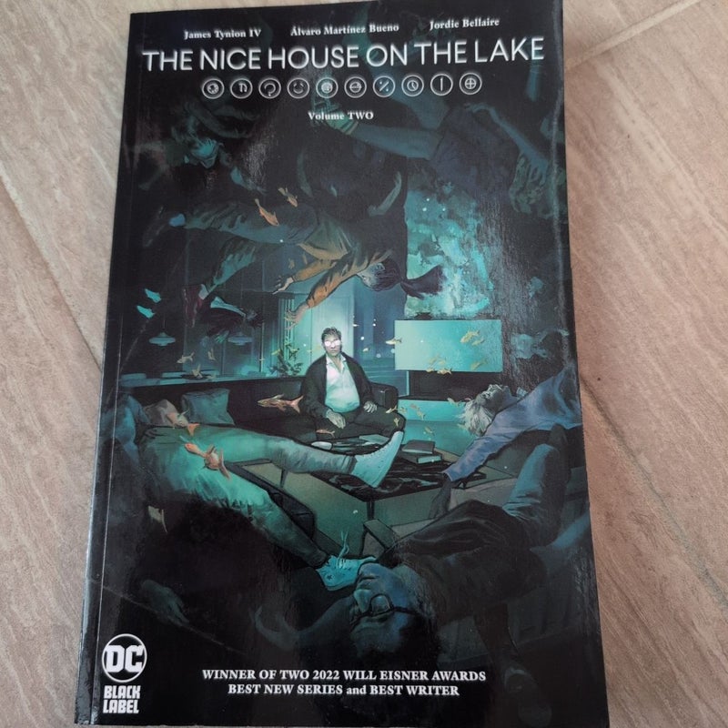 The Nice House on the Lake Vol. 2