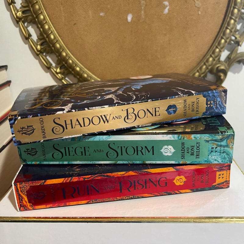 The Shadow and Bone Trilogy Boxed Set