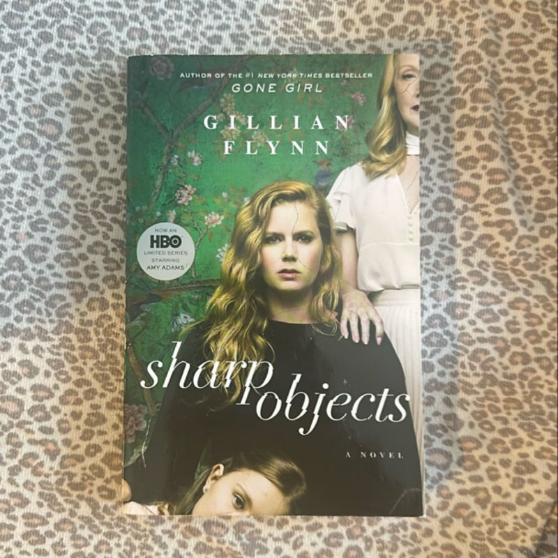 Sharp Objects (Movie Tie-In)