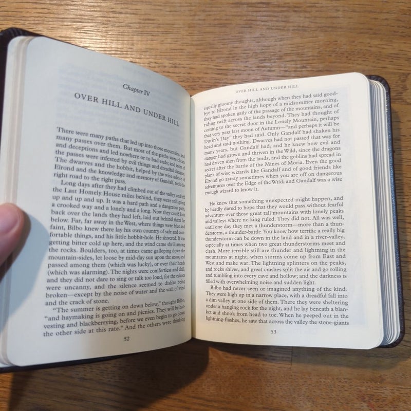The Hobbit: Deluxe Pocket Edition